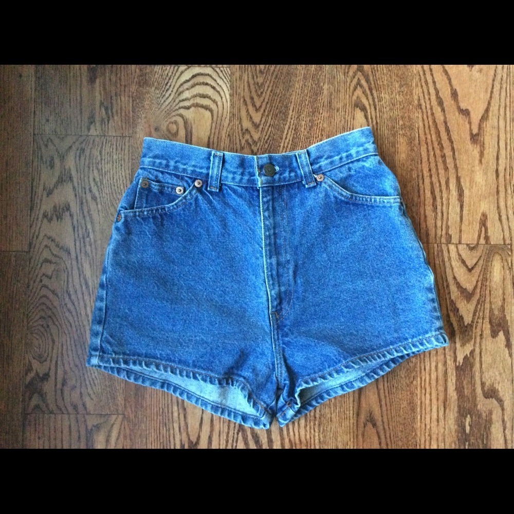 Vintage Levi’s High Rise Shorts Orange Tab